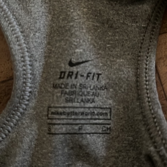 Nike sports bra - Picture 3 of 3